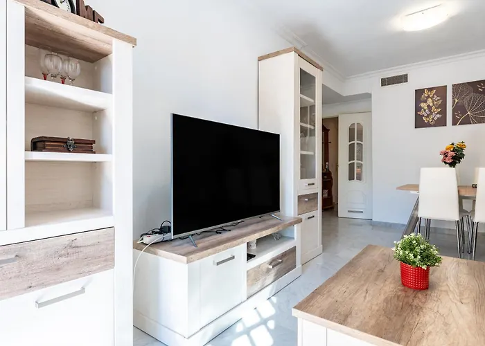 Apartment A Pocos Metros De La Playa Y Pista De Padel Fuengirola