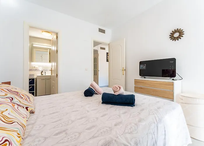 A Pocos Metros De La Playa Y Pista De Padel * Fuengirola