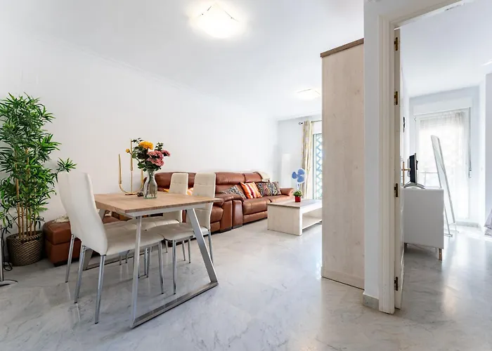 A Pocos Metros De La Playa Y Pista De Padel *